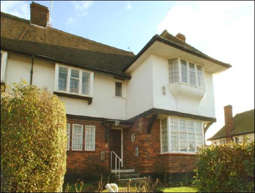 008 Ossulton Way